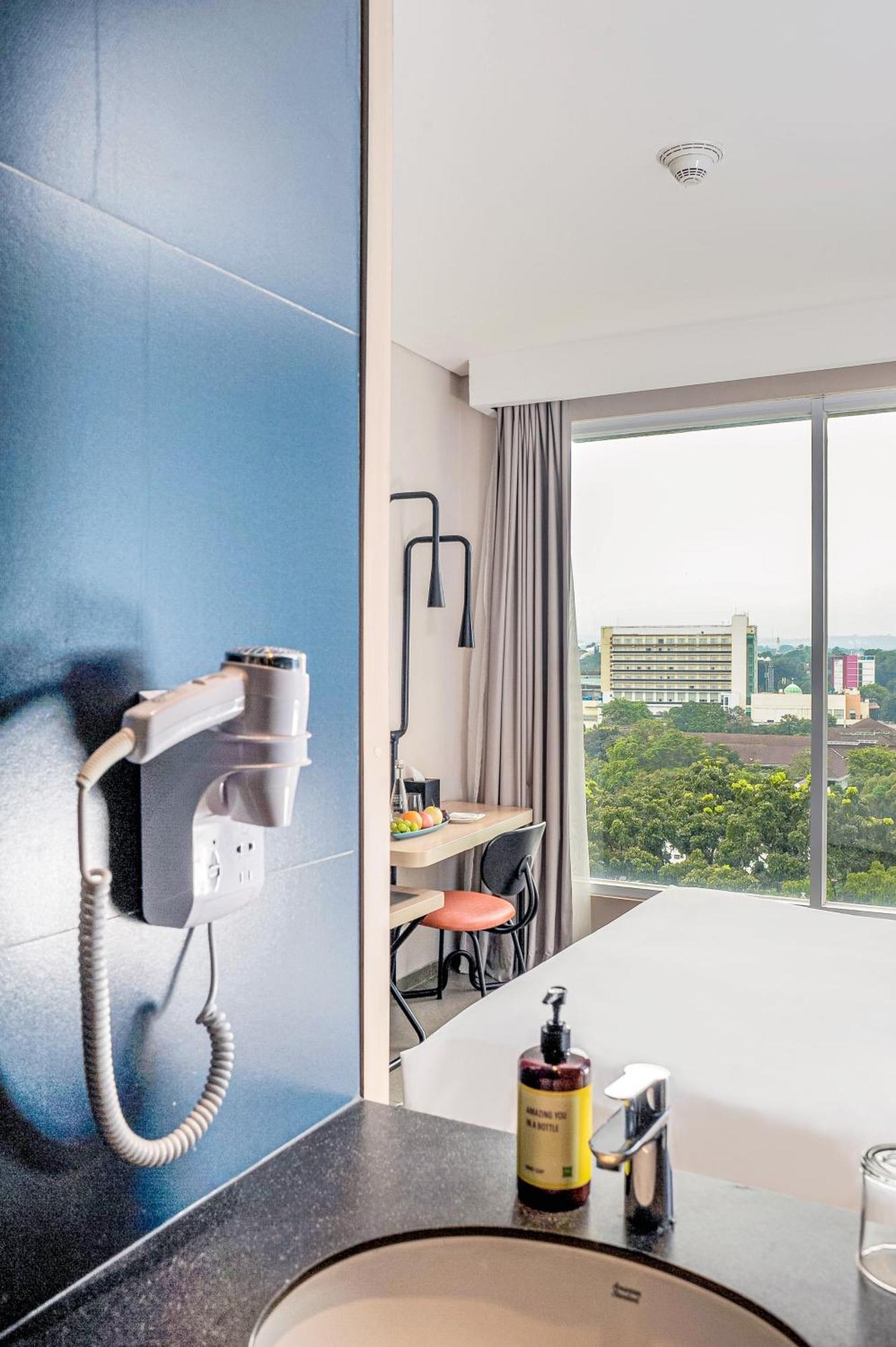 Hotel Ibis Styles Bogor Pajajaran Zewnętrze zdjęcie